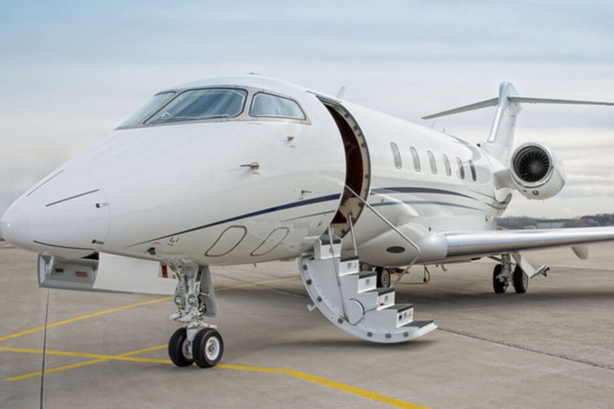 Páginas web y cuentas de Twitter rastrean vuelos y ofrecen información en tiempo real del tráfico aéreo