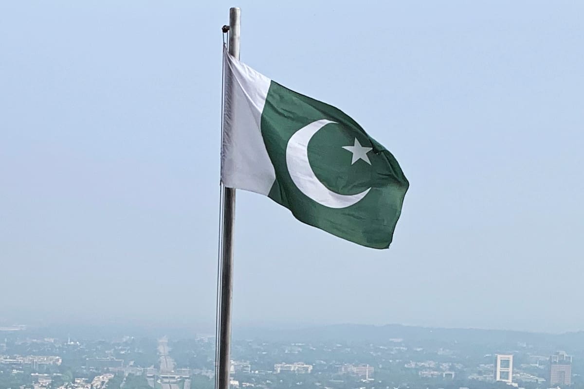 Pakistán colocó US$3000 millones, la mayor emisión de su historia, y Banco Galicia la toma como una señal de que persiste el apetito por los emergentes;