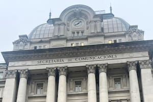 Quitaron el cartel de “Centro Cultural Kirchner” del ahora llamado Palacio Libertad
