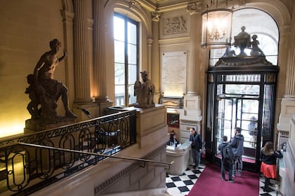 Antes de que fuera casa museo, el palacio fue usado durante 9 años por la familia como sede de la embajada de Chile en Buenos Aires