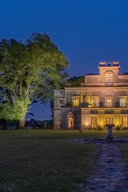 Santa Cándida, el majestuoso palacio de 1847 que atesora su capítulo en la historia argentina y aún conserva su esplendor