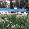 Esta casa de la costa argentina se hizo con los restos de un velero alemán que quedó encallado en la arena