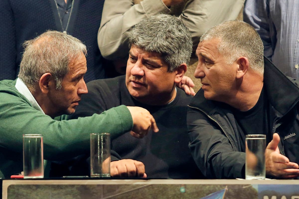 Palazzo, Pablo Moyano y Manrique, ayer, en la presentación del paro del martes