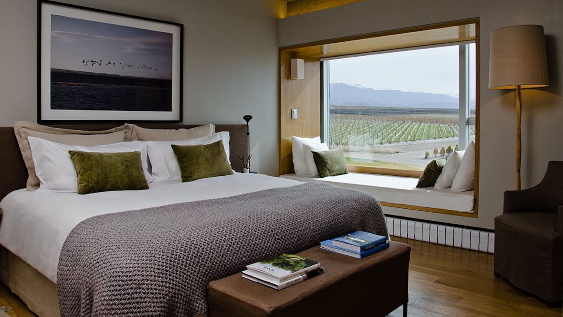 Palco preferencial: si bien muchos hoteles ofrecen vistas magníficas, hay algo muy íntimo y especial en disfrutarlas desde la propia habitación, como esta del Canal de Beagle.