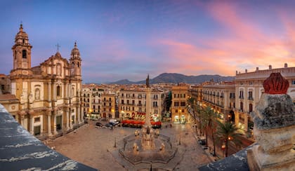Palermo, Italia Con Vistas A La Piazza San Domenico