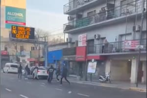 Palermo: jóvenes golpearon al encargado de un edificio que les pidió que no orinaran en el inmueble