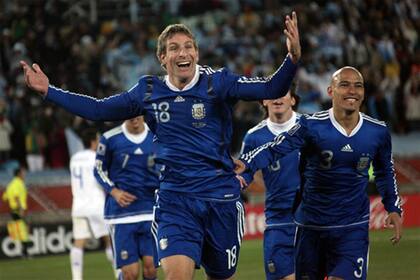 Palermo marcó en el Mundial 2010. "Eramos seis delanteros", recuerda sobre la convocatoria de Maradona.