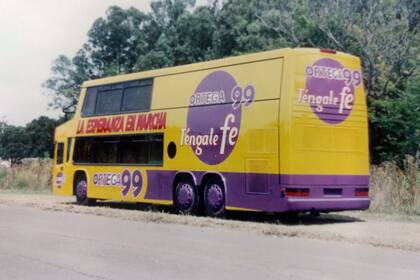 Palito Ortega en campaña, en 1999