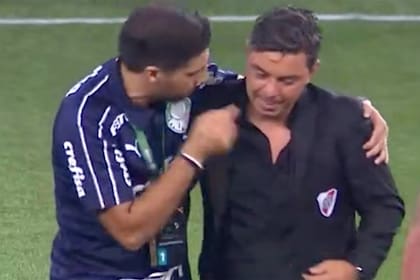 La imagen del abrazo entre Abel Ferreira y Marcelo Gallardo al final del partido.