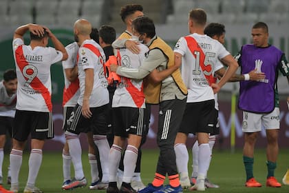 River venció por 2-0 a Palmeiras en San Pablo, pero no le alcanzó y quedó eliminado de la Copa Libertadores. Personalidades del mundo del espectáculo y del deporte dejaron mensajes para el equipo en sus redes sociales