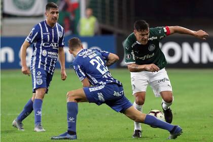 Palmeiras Vs Godoy Cruz . Gustavo Gomez . Y Nahuel Arena .