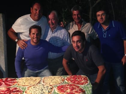 Palo César Silva y Julio Grondona durante una reunión de amigos, en Mar del Plata.