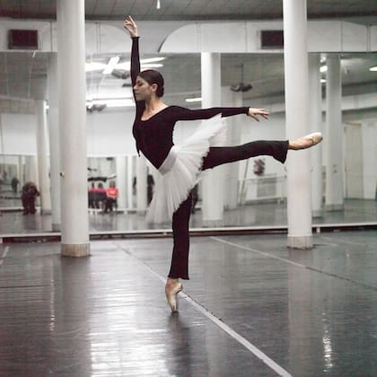 Paloma Herrera ensayando para una función en el Colón, en 2006