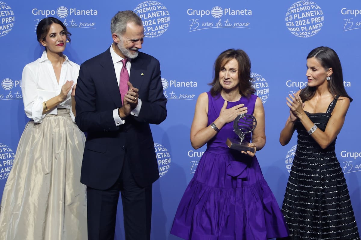 Paloma Sánchez-Garnica recibió el galardón de manos de los Reyes de España