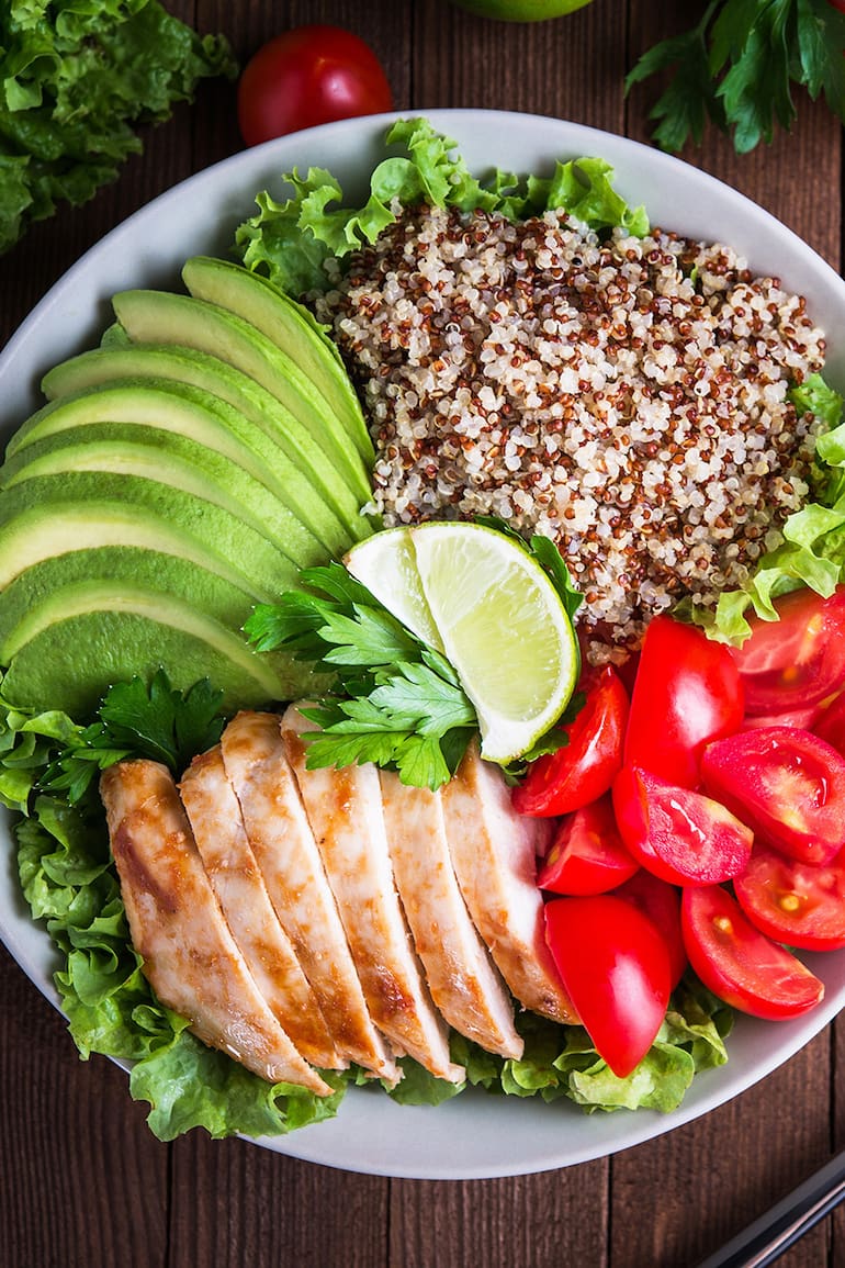 Palta, como integrante de un poke bowl