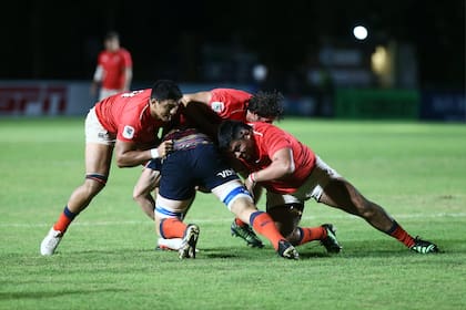 Pampas debe encontrar la llave para imponerse a la fiereza cordobesa encarnada por Dogos XV, que se impuso por 29-11 en el cruce de la primera rueda del Super Rugby Americas, en San Isidro.