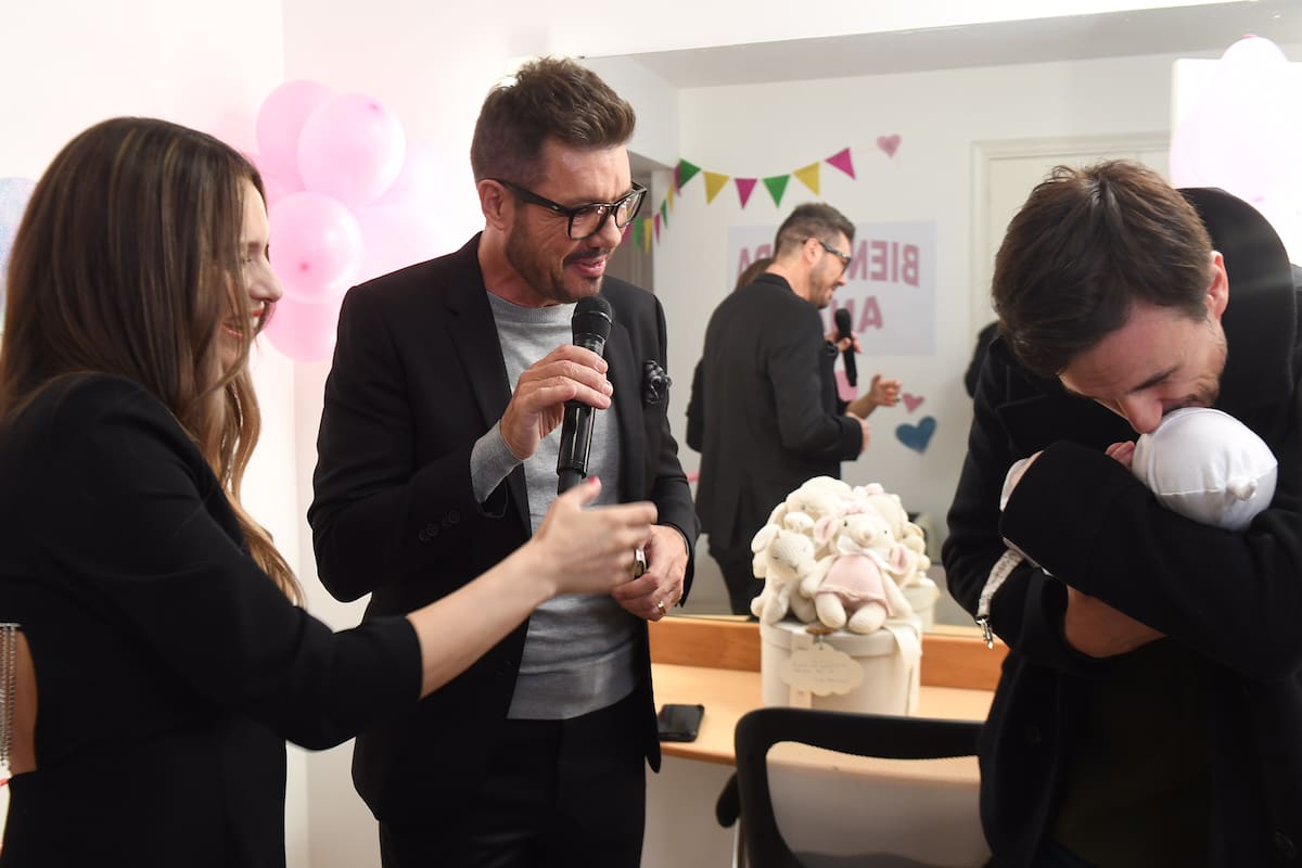 Pampita Ardohain respondió a las críticas por llevar a su beba a ShowMatch: “Que cada una disfrute de su maternidad a su manera”