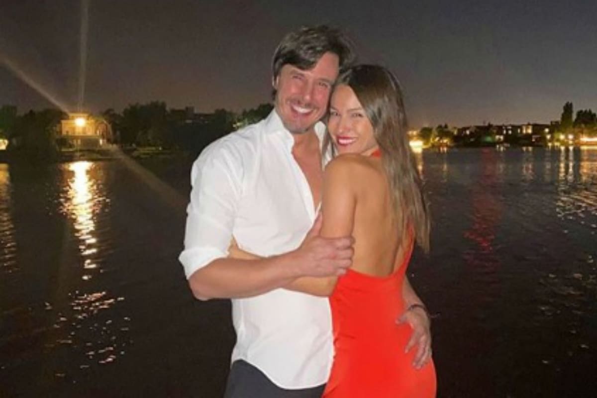 Pampita Ardohain y Roberto García Moritán, felices festejando su primera Navidad