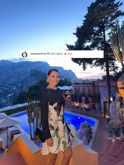 Pampita compartió las mejores postales de sus vacaciones con Martín Pepa en Capri (Foto: Instagram @pampitaoficial)