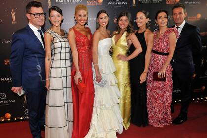 Pampita fue una de las más buscadas de la noche y la que más evitó a la prensa