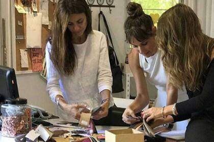 Pampita junto a Guillermina Noe y Bárbara Levinas, creadoras y responsables de Besha