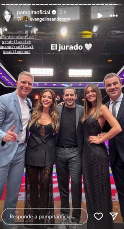 Pampita junto al jurado de Los 8 escalones