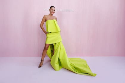 Pampita, la invitada especial de Argentina para el desfile de Carolina Herrera en Plaza Mayor, Madrid.