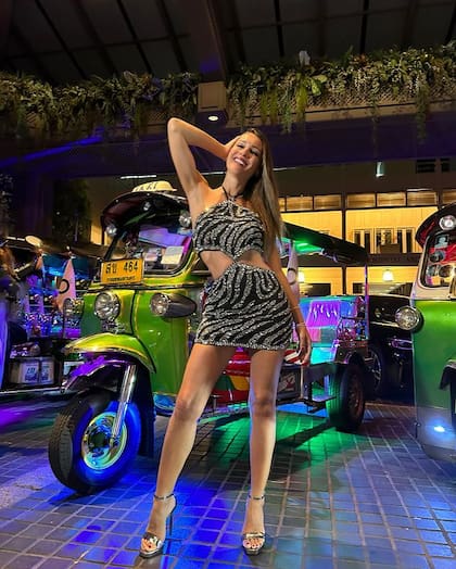 Pampita se mostró siempre feliz mientras recorría diferentes lugares de la capital de Tailandia, la ciudad de Bangkok
