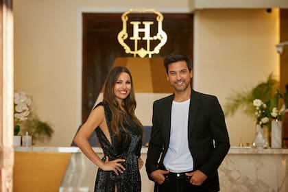 Pampita y el Chino Leunis vuelven a ponerse al frente de El hotel de los famosos