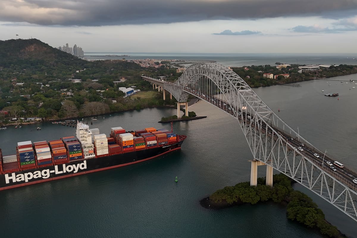 Panamá se compromete con Estados Unidos a reducir “la problemática presencia china” en el canal