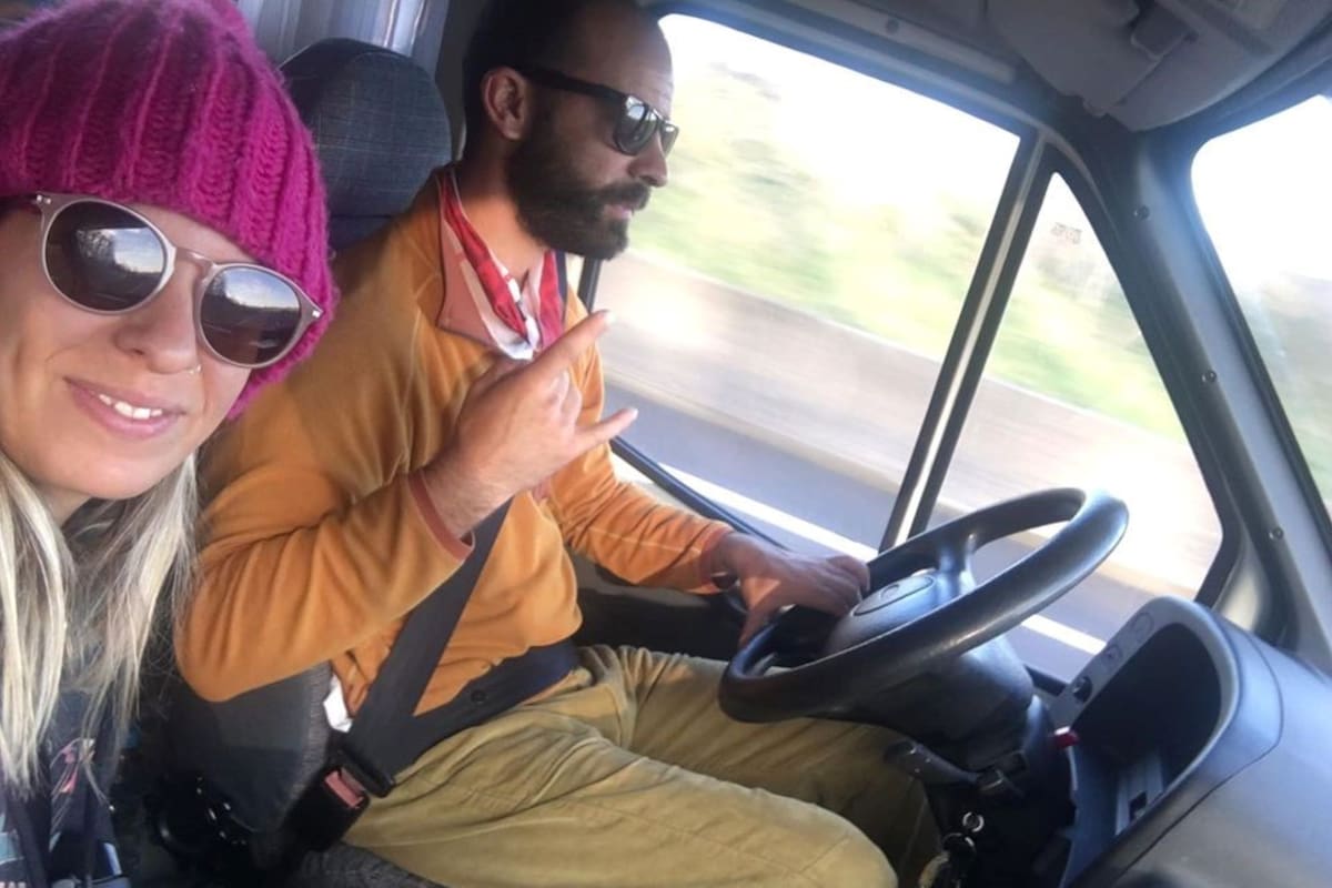 Pancho y Aymará junto con su hija Ona recorren Europa en motohome