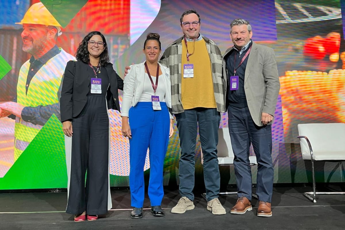 Panel sobre la situación del bioetanol en el congreso de Maizar; Beatriz Pupo, del (US Grains Council), Antonella Semadeni (FADA), Patrick Adam, (Cámara de Bioetanol de Maíz) y Manuel Ron (Bio4)