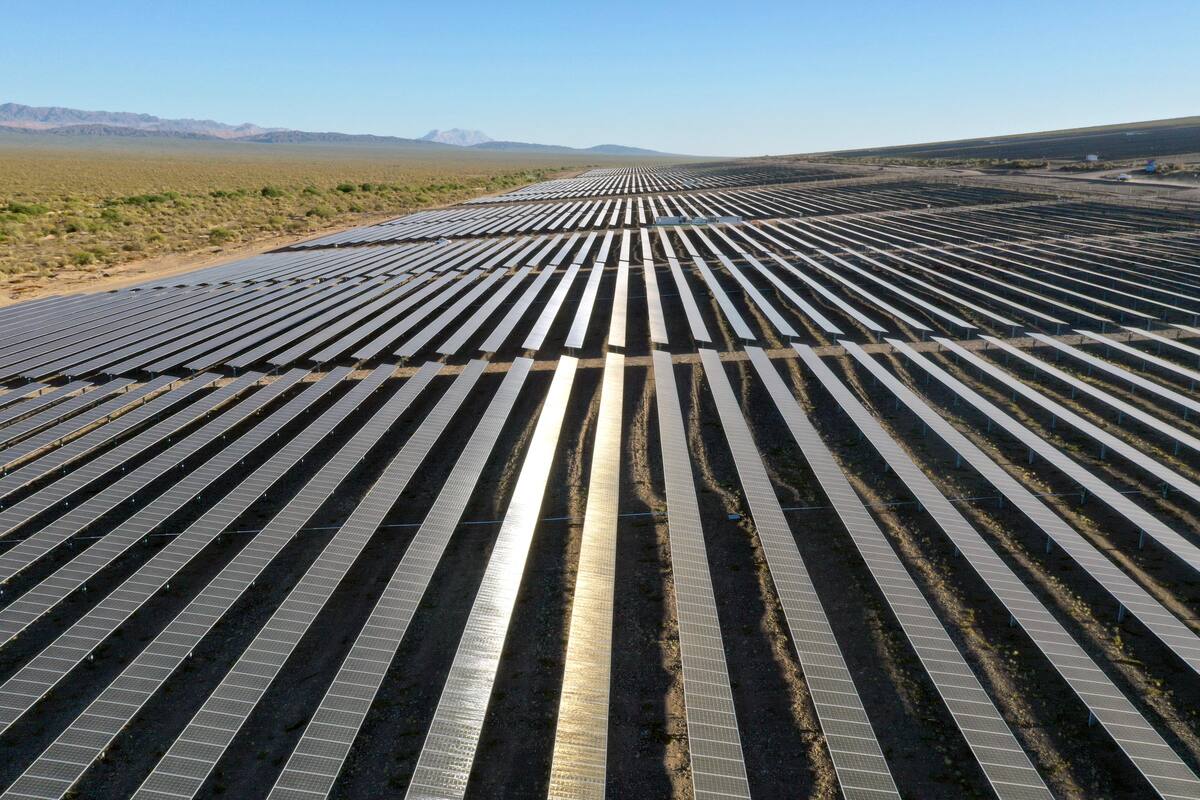 Paneles solares de Genneia