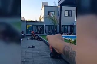 Video: así fue el operativo contra una banda narco que terminó con un muerto en el medio de una pool party