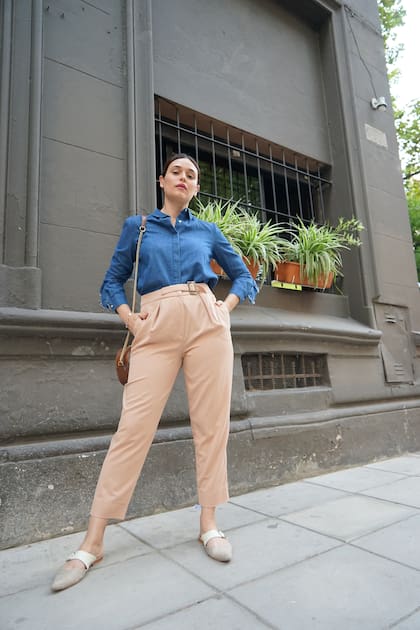 Pantalón: Rimmel Camisa: Zara Zapatos: Julieta Erdocia
