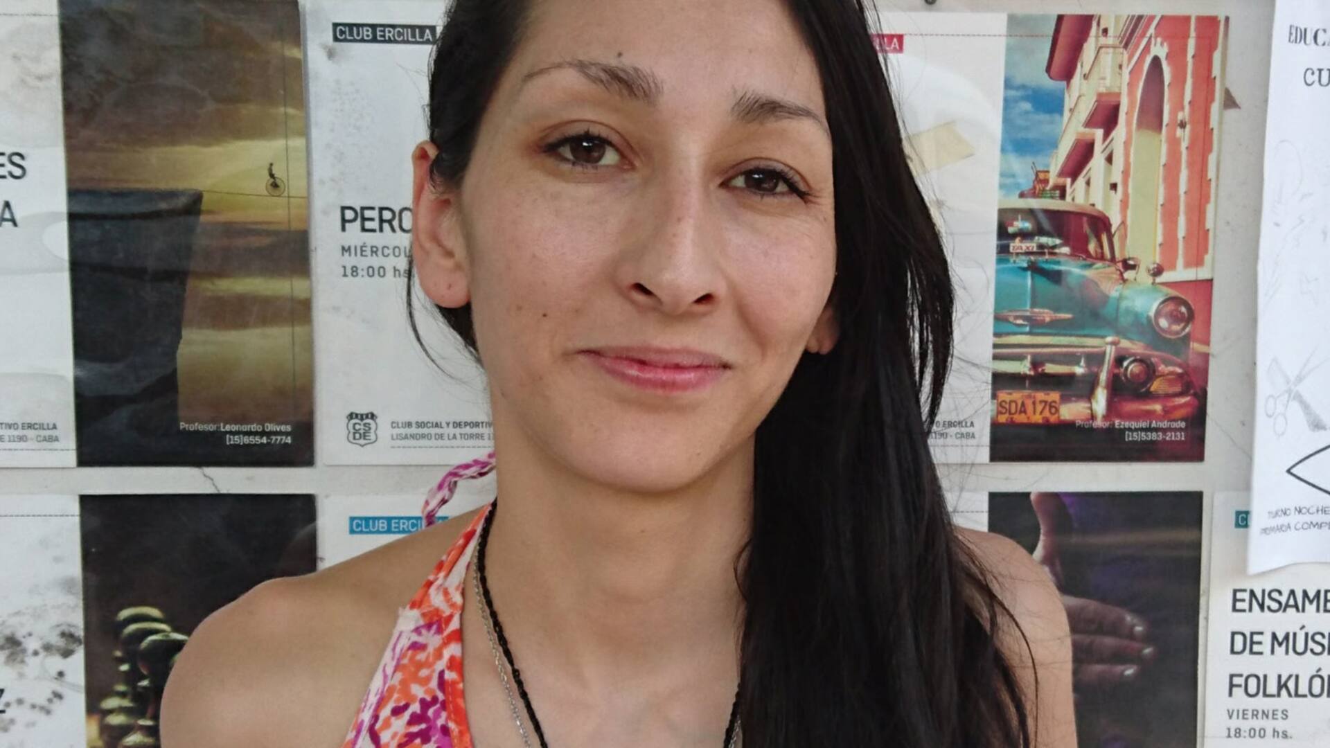 Paola Acuña se enteró que tenía VIH cuando estaba embarazada. Años después y con su tratamiento encaminado, eligió tener otro. Ninguno de sus hijos es VIH y no fue una decisión peligrosa. Ahora lucha por los derechos de las personas que viven con el virus y quiere sacar el estigma de las madres posi