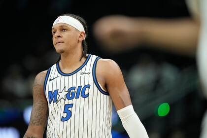 Paolo Banchero guía al Magic a fácil triunfo 130-91 sobre Bucks sin Antetokounmpo