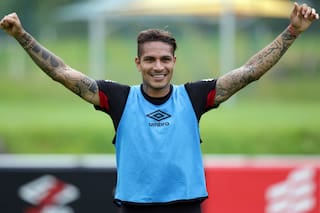 Paolo Guerrero rescindió su contrato en Brasil y ya empiezan los rumores