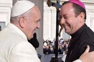 Abusos sexuales en la Iglesia: en Salta, imputaron a un obispo cercano al Papa