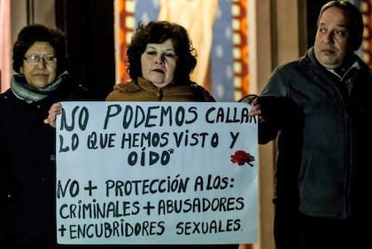 "No podemos callar", dicen víctimas de los abusos cometidos dentro de la Iglesia católica.