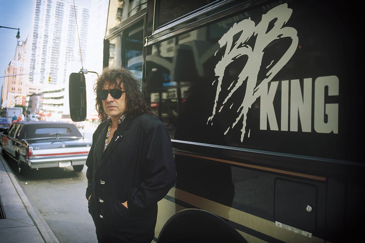 Pappo con el camión de gira de B.B.King en Nueva York, agosto de 1993.