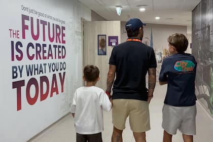 Papu Gómez se mudó a los Emiratos Árabes Unidos para esta nueva etapa en Forte Virtus FC