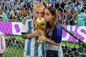 Papu Gómez y Linda Raff