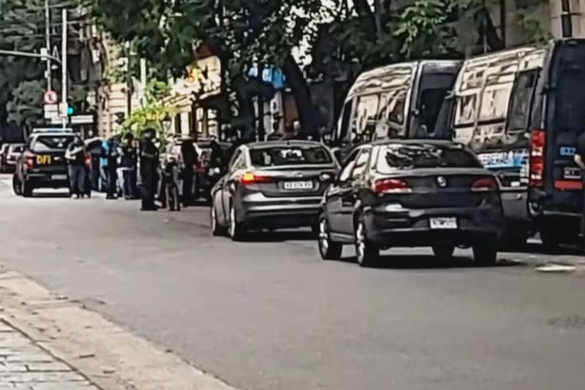 Paquete sospechoso hallado cerca del Congreso obligó a un operativo especial