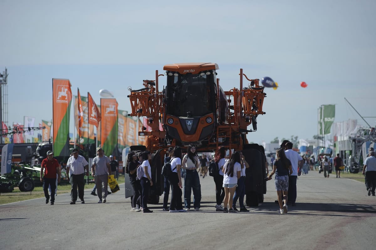 Para Acara, “la pregunta central ahora es si abril marca el inicio de una recuperación sostenida o si fue un pico de conversión post Expoagro; los próximos 60 días van a separar expectativa de realidad"