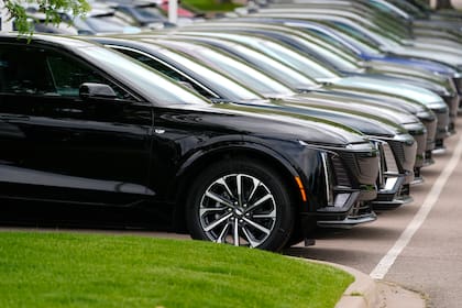 Para acreditar el cumplimiento de las condiciones de seguridad será suficiente presentar la denominada “Blue Ribbon Letter”, emitida por la NHTSA