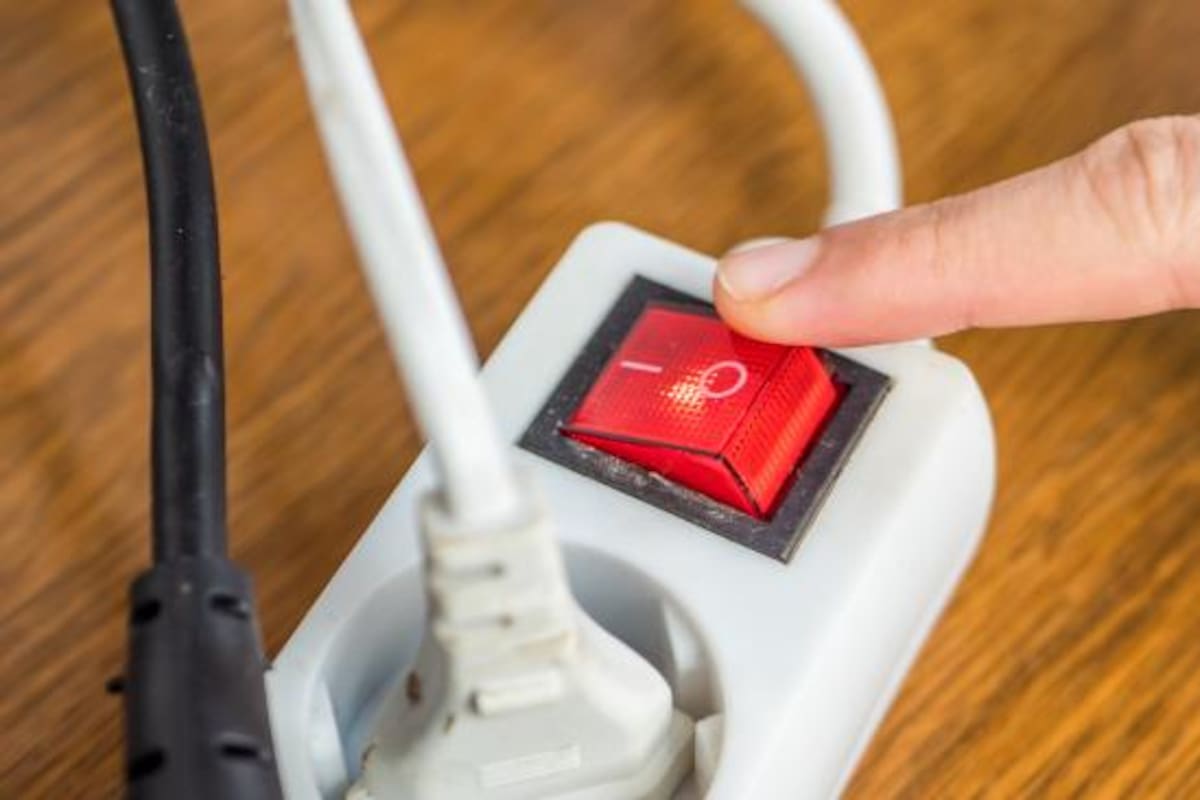 Para ahorrar energía, lo mejor es desconectar los equipos