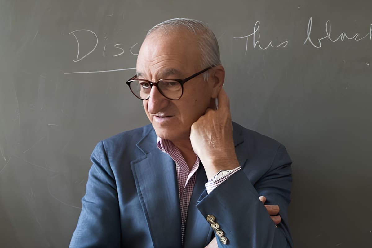 Para Albert Bandura, las capacidades humanas no son rasgos fijos, sino que interactúan con las creencias personales, las acciones y el entorno