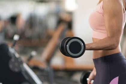 Para aquellos que buscan aumentar la masa muscular, es crucial evitar ciertos tipos de ejercicios y enfoques de entrenamiento

Foto: iStock