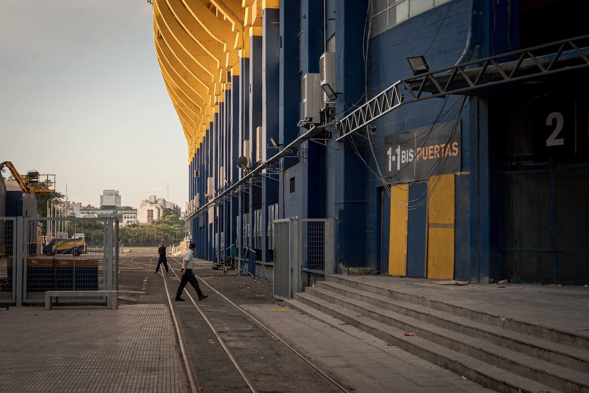 Para avanzar con el proyecto de amplicación de la Bombonera, Boca necesita el aval de Ferrosur y del Gobierno nacional, ya que la ampliación prevé trabajos sobre las vías del ferrocarril Roca.